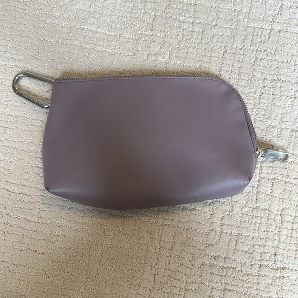 Lululemon zip pouch. new. - Picture 2 of 9